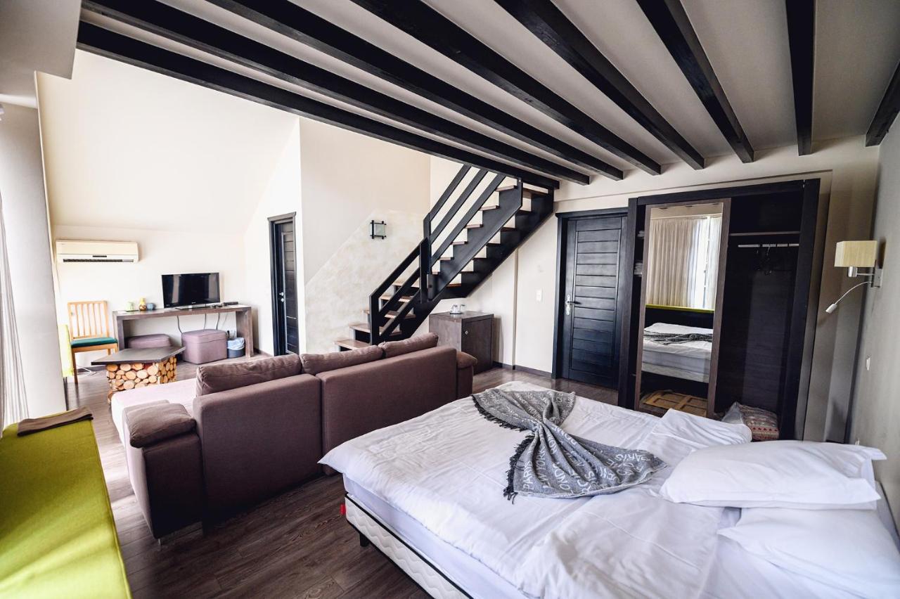 Pension Piriu' Morii Гура-Гуморулуй Экстерьер фото