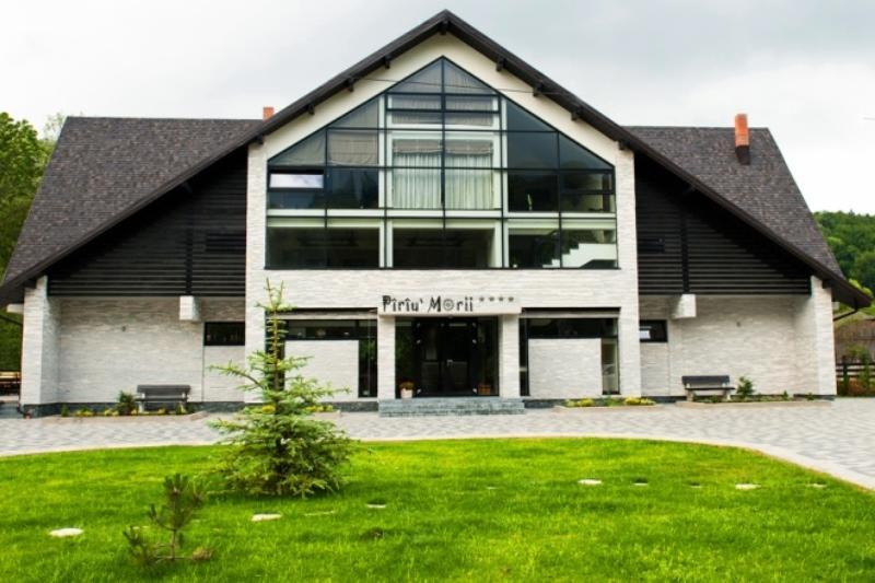 Pension Piriu' Morii Гура-Гуморулуй Экстерьер фото