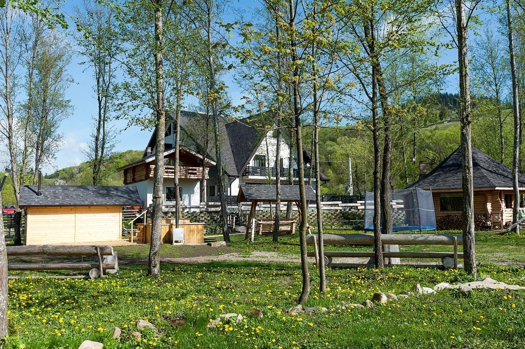 Pension Piriu' Morii Гура-Гуморулуй Экстерьер фото